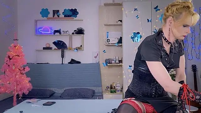 LolaSpaisTS online show from 01-10-26, 08:53