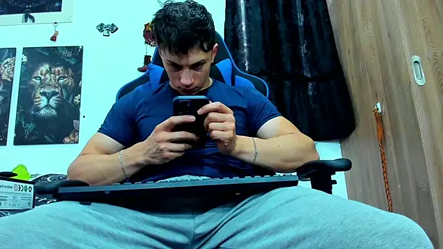 javiersexymann online show from 03-19-25, 06:12