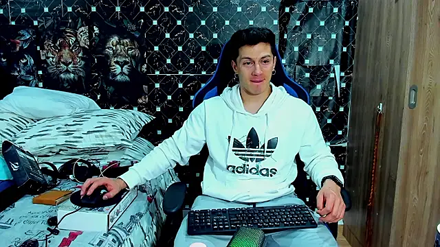 javiersexymann online show from 02-25-26, 06:24