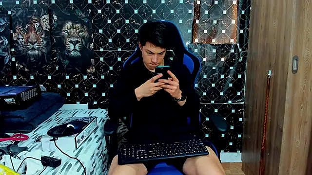 javiersexymann online show from 03-27-26, 08:43