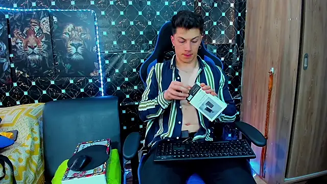 javiersexymann online show from 09-30-25, 08:59