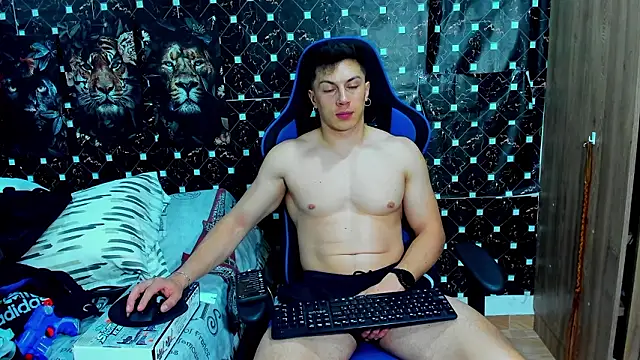 javiersexymann online show from 02-05-26, 11:44