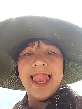 Mini3333 online show from 04-10-26, 12:34