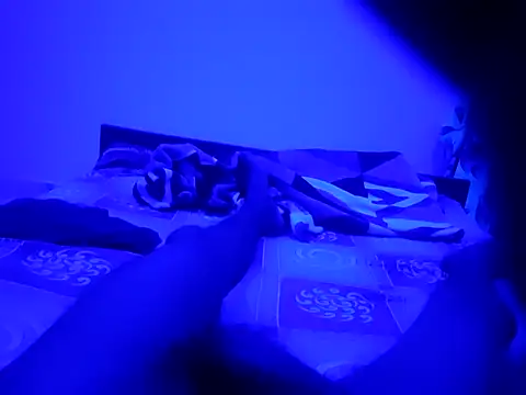 sanddyk99 online show from 10-12-25, 06:42