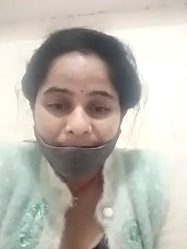 JULEE-740 online show from 11-17-25, 06:12