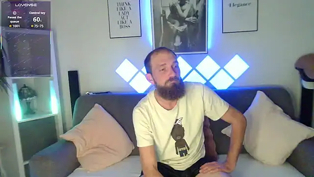 XBellaXundXUweX online show from 11-02-25, 08:14