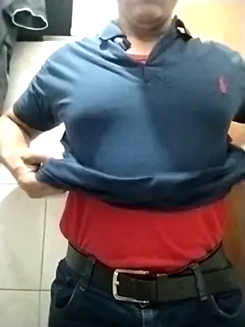 Snapshot of GerGina6 chatting on 12-19-25, 06:27 GerGina6 online show from 12-19-25, 06:27