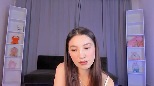 Snapshot of yayongg chatting on 10-20-25, 01:11 yayongg online show from 10-20-25, 01:11