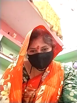 Snapshot of Rajnee33A chatting on 04-13-26, 08:40 Rajnee33A online show from 04-13-26, 08:40