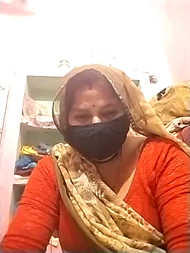 Snapshot of Rajnee33A chatting on 04-12-26, 04:54 Rajnee33A online show from 04-12-26, 04:54