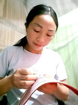 Snapshot of lucybaby00 chatting on 11-23-25, 11:04 lucybaby00 online show from 11-23-25, 11:04