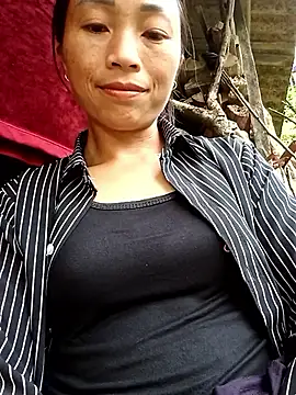 Snapshot of lucybaby00 chatting on 05-04-26, 10:40 lucybaby00 online show from 05-04-26, 10:40