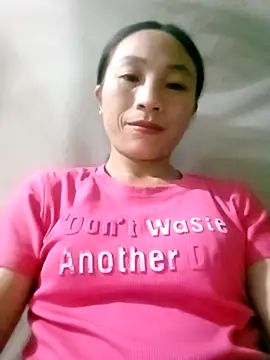 Snapshot of lucybaby00 chatting on 10-01-25, 02:43 lucybaby00 online show from 10-01-25, 02:43