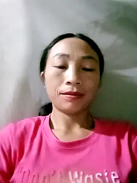 Snapshot of lucybaby00 chatting on 09-10-25, 10:42 lucybaby00 online show from 09-10-25, 10:42