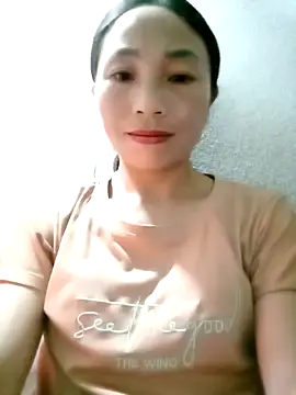 Snapshot of lucybaby00 chatting on 11-05-25, 01:03 lucybaby00 online show from 11-05-25, 01:03