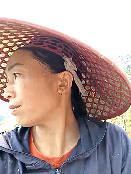 lucybaby00 online show from 04-13-26, 02:48