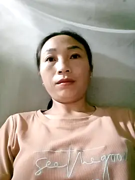 Snapshot of lucybaby00 chatting on 11-10-25, 10:26 lucybaby00 online show from 11-10-25, 10:26