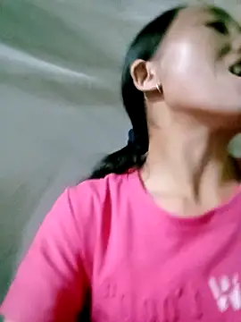 Snapshot of lucybaby00 chatting on 10-28-25, 02:05 lucybaby00 online show from 10-28-25, 02:05