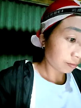 Snapshot of lucybaby00 chatting on 11-01-25, 01:49 lucybaby00 online show from 11-01-25, 01:49