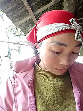 Snapshot of lucybaby00 chatting on 11-22-25, 06:34 lucybaby00 online show from 11-22-25, 06:34