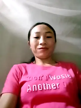 Snapshot of lucybaby00 chatting on 11-12-25, 06:56 lucybaby00 online show from 11-12-25, 06:56