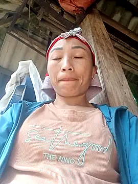 Snapshot of lucybaby00 chatting on 12-19-25, 04:27 lucybaby00 online show from 12-19-25, 04:27