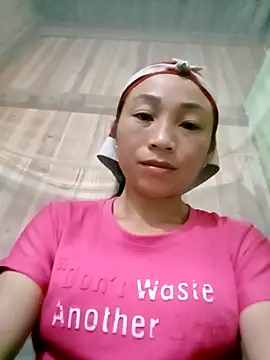 Snapshot of lucybaby00 chatting on 10-29-25, 08:52 lucybaby00 online show from 10-29-25, 08:52