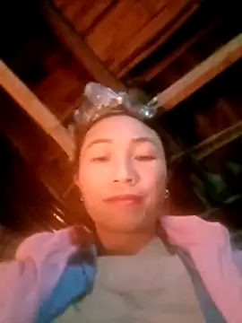 Snapshot of lucybaby00 chatting on 12-18-25, 01:15 lucybaby00 online show from 12-18-25, 01:15