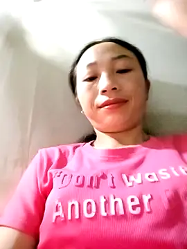 Snapshot of lucybaby00 chatting on 11-14-25, 10:24 lucybaby00 online show from 11-14-25, 10:24