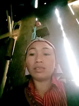 Snapshot of lucybaby00 chatting on 12-16-25, 04:06 lucybaby00 online show from 12-16-25, 04:06