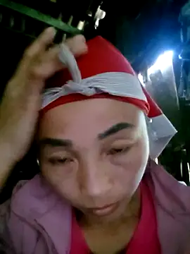 Snapshot of lucybaby00 chatting on 11-25-25, 05:30 lucybaby00 online show from 11-25-25, 05:30