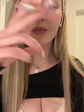 emilypeperoni online show from 04-11-26, 08:23