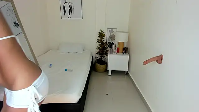 emy barnert online show from 11-14-25, 12:42