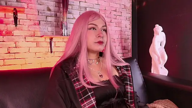 Snapshot of kitty_malach chatting on 02-15-26, 03:40 kitty malach online show from 02-15-26, 03:40