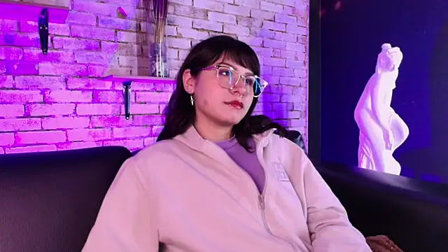 Snapshot of kitty_malach chatting on 02-20-26, 07:43 kitty malach online show from 02-20-26, 07:43