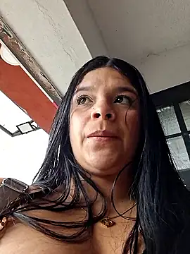 Snapshot of Eiimy_pretty chatting on 09-23-25, 07:43 Eiimy pretty online show from 09-23-25, 07:43
