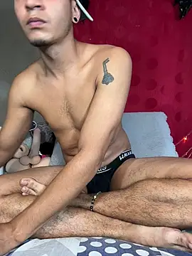 Snapshot of Angel_latinboy chatting on 05-26-26, 02:04 Angel latinboy online show from 05-26-26, 02:04