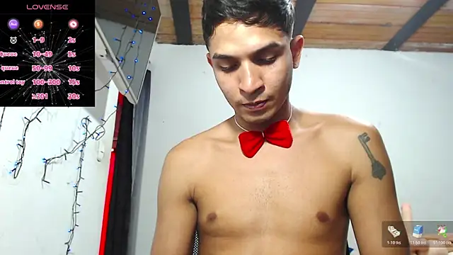 Angel latinboy online show from 11-24-25, 09:15