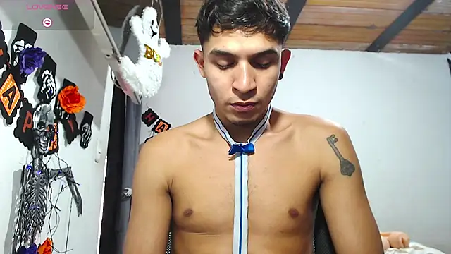 Angel latinboy online show from 10-29-25, 07:24