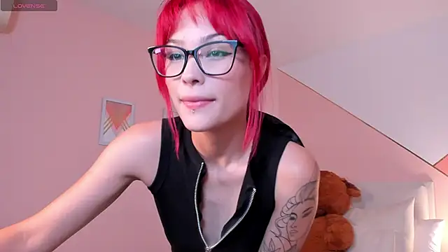 mae lyra online show from 01-06-26, 09:52