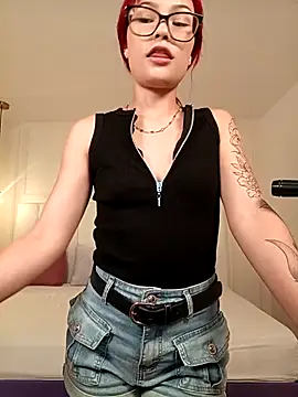 mae lyra online show from 02-18-26, 09:44