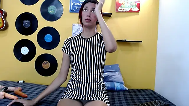 skinnyverus18 online show from 03-11-26, 06:57