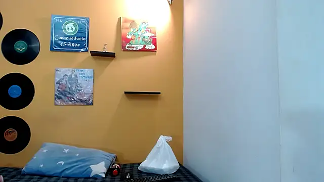 skinnyverus18 online show from 03-28-26, 07:04