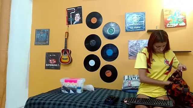 skinnyverus18 online show from 10-19-25, 07:05