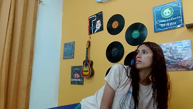 skinnyverus18 online show from 09-22-25, 07:09