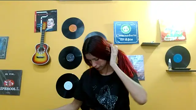 skinnyverus18 online show from 12-05-25, 05:55