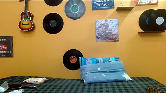 skinnyverus18 online show from 01-08-26, 06:47