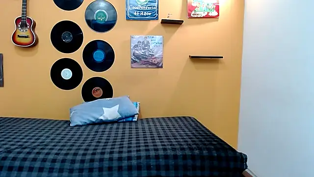 skinnyverus18 online show from 02-16-26, 07:01