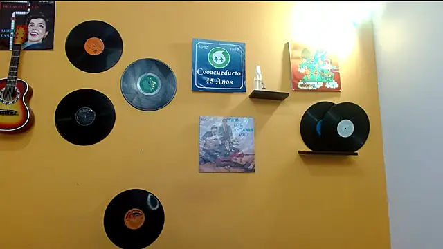 skinnyverus18 online show from 01-10-26, 07:09