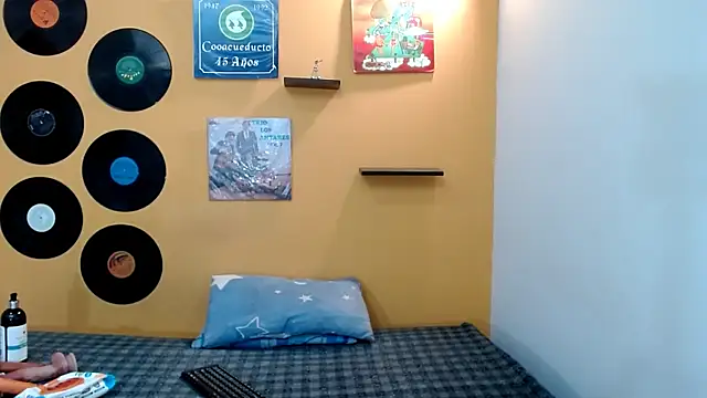 skinnyverus18 online show from 03-21-26, 07:51